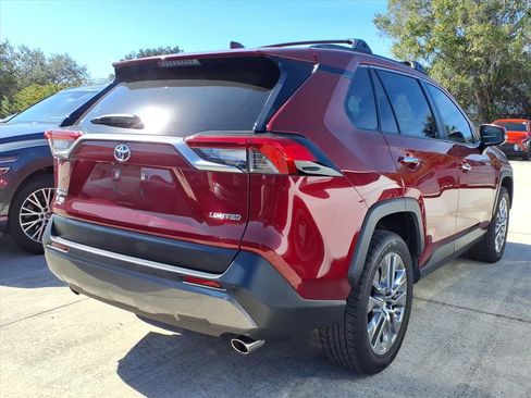 Used 2019 Toyota RAV4 Limited image 6