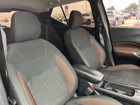 Used 2024 Nissan Kicks SR image 17