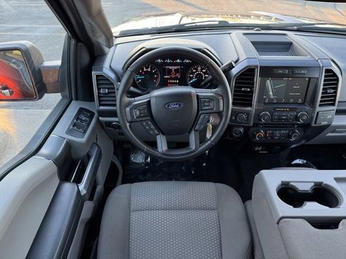 Used 2017 Ford F150 XLT w/ Equipment Group 302A Luxury image 5