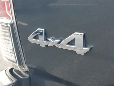Used 2020 Toyota Tacoma Limited AWD/4WD image 9