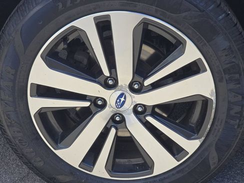 Used 2018 Subaru Outback 2.5i Limited AWD/4WD image 9