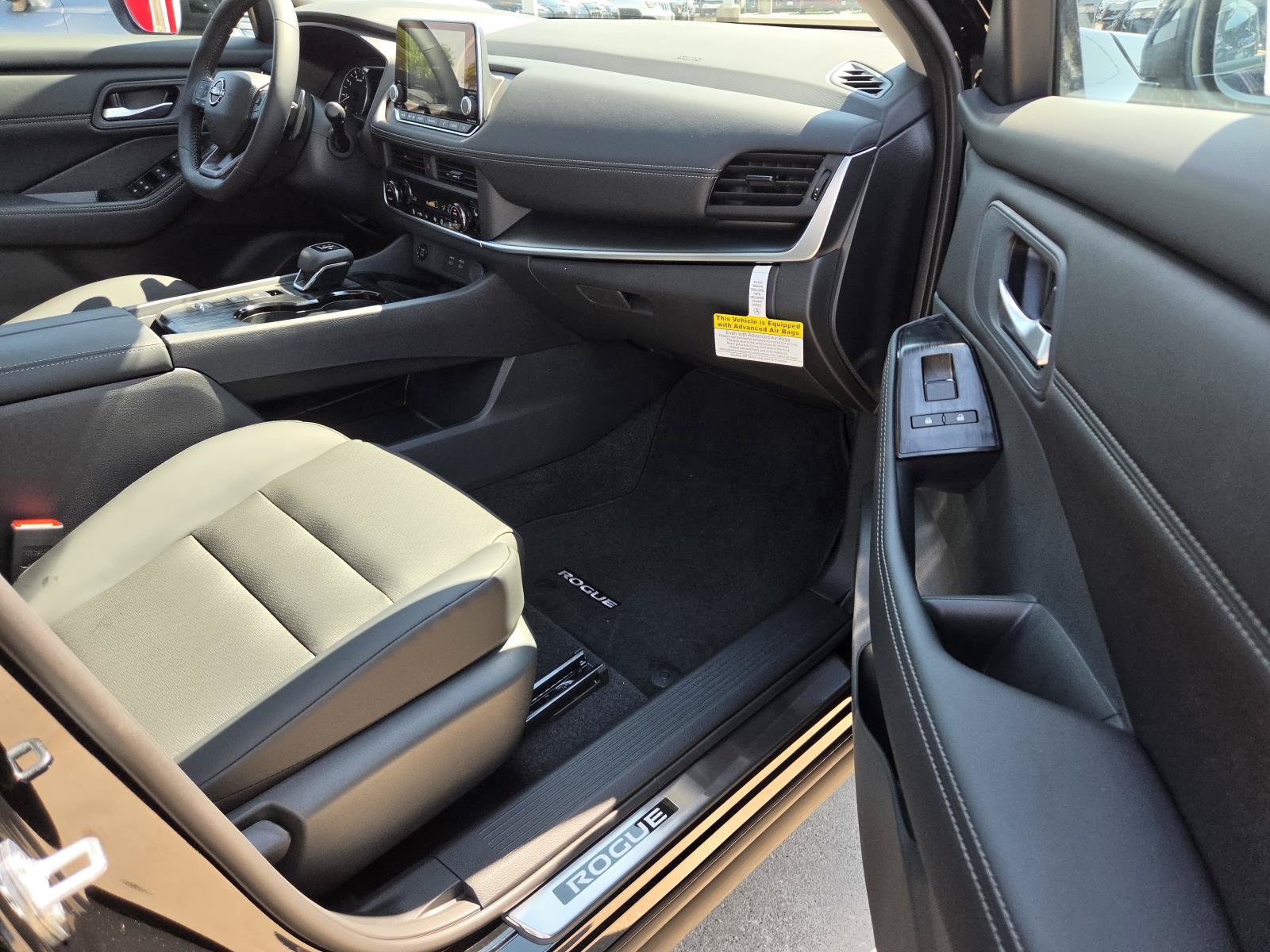 New 2026 Nissan Rogue Dark Armor FWD image 11