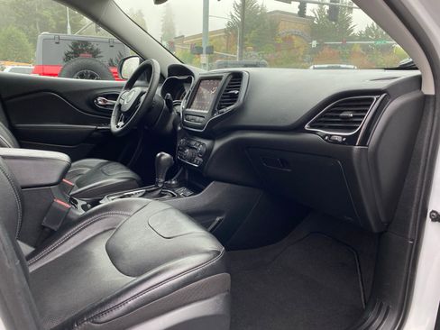 Used 2023 Jeep Cherokee Altitude Lux image 17