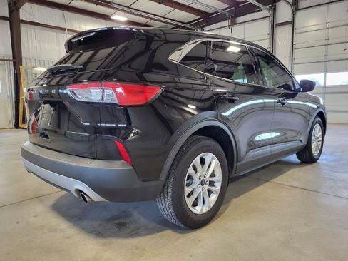 Used 2022 Ford Escape SE image 5