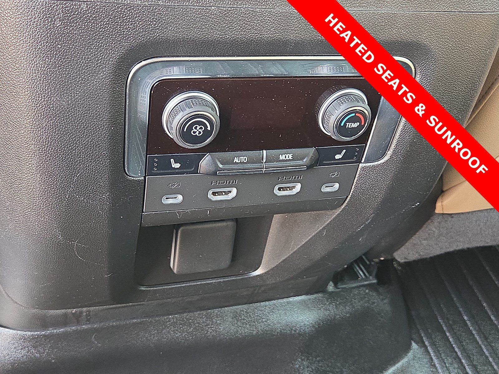 Used 2023 Chevrolet Tahoe Premier w/ Premium Package 2 AWD/4WD image 12