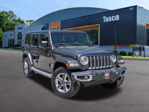 Certified 2019 Jeep Wrangler Unlimited Sahara w/ Dual Top Group AWD/4WD image 1
