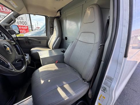 Used 2019 Chevrolet Express 3500 Extended w/ Driver Convenience Package image 9