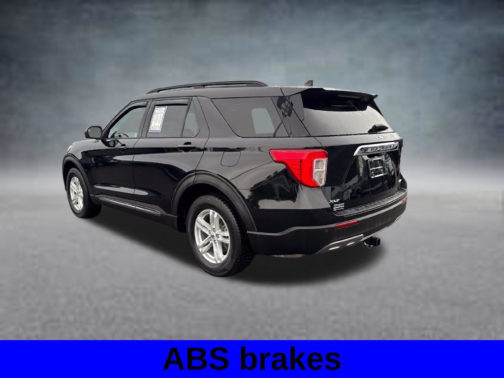 Used 2021 Ford Explorer XLT w/ Equipment Group 202A AWD/4WD image 9