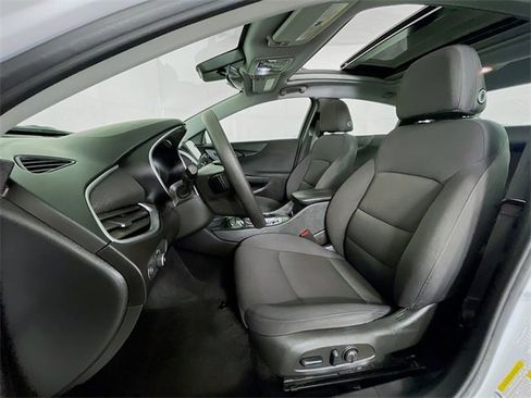 Used 2024 Chevrolet Malibu LT image 24