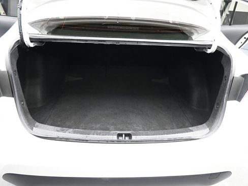 Used 2021 Toyota Corolla LE image 22