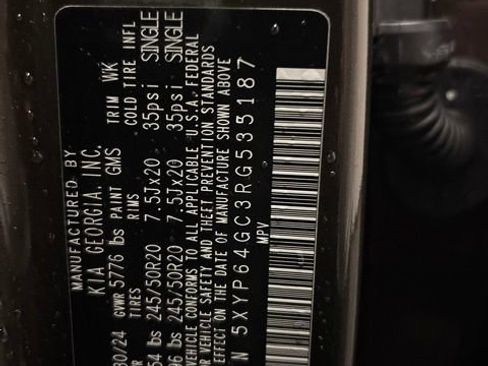 Used 2024 Kia Telluride S FWD image 16