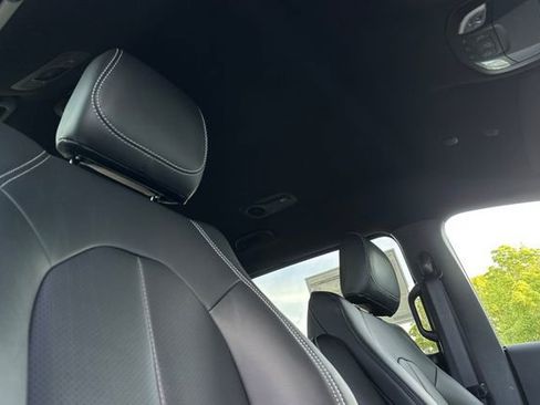 New 2026 Chrysler Voyager LX image 18