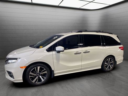 Used 2019 Honda Odyssey Elite image 2