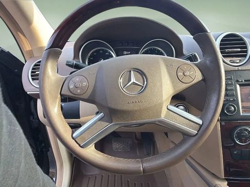 Used 2012 Mercedes-Benz GL 450 GL 450 4MATIC Sport Utility 4D image 31