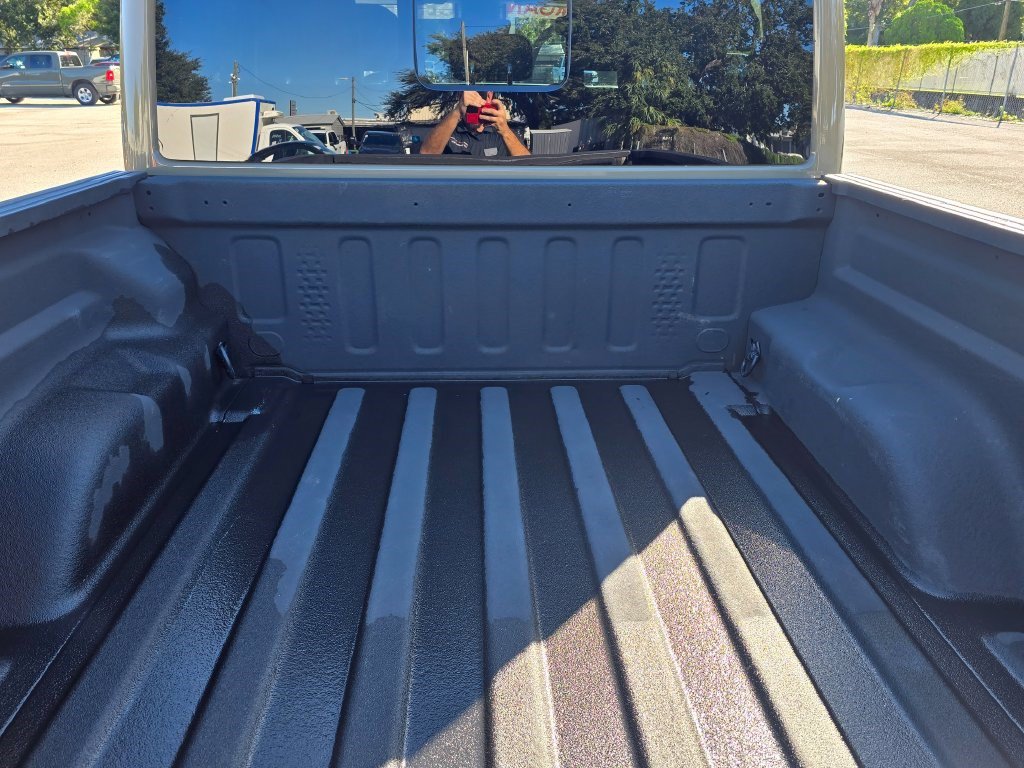 Used 2020 Jeep Gladiator Overland w/ Popular Equipment Package AWD/4WD image 6