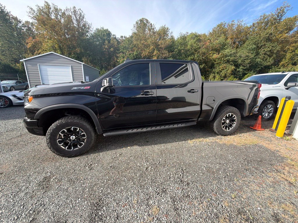 Used 2023 Chevrolet Silverado 1500 ZR2 w/ Technology Package AWD/4WD image 4