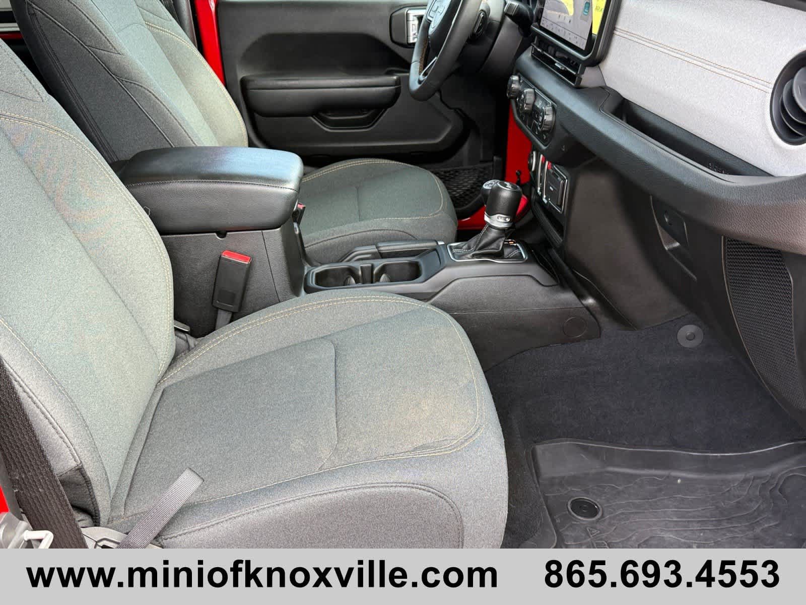 Used 2024 Jeep Wrangler Sport AWD/4WD image 16