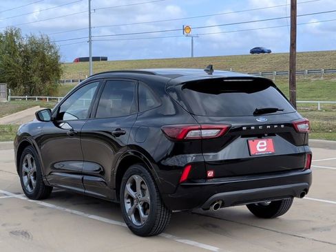 Used 2023 Ford Escape ST-Line image 6