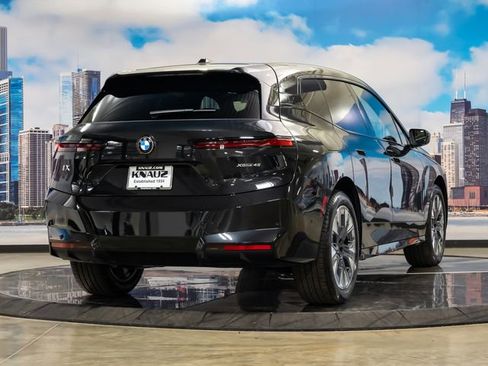 New 2026 BMW iX xDrive45 w/ Premium Package AWD/4WD image 6