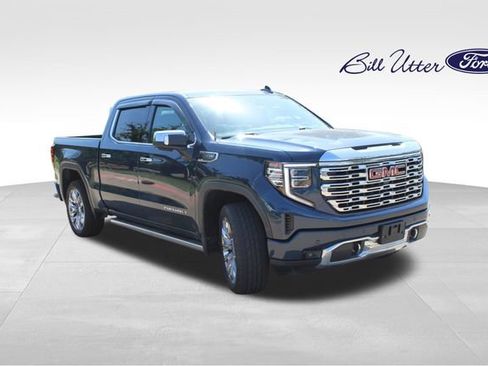 Used 2022 GMC Sierra 1500 Denali w/ Denali Reserve Package AWD/4WD image 3