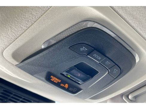 Used 2023 Toyota Corolla LE image 22