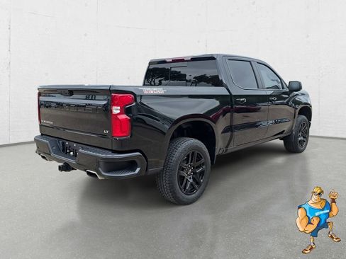 Used 2024 Chevrolet Silverado 1500 LT Trail Boss w/ Convenience Package II AWD/4WD image 5