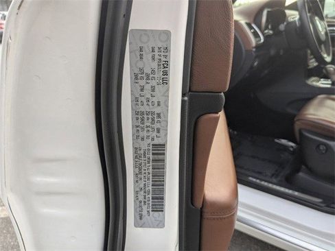 Used 2017 Jeep Grand Cherokee Summit w/ Platinum Series Group image 33