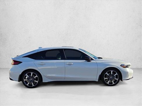 Used 2025 Honda Civic Sport Touring image 4