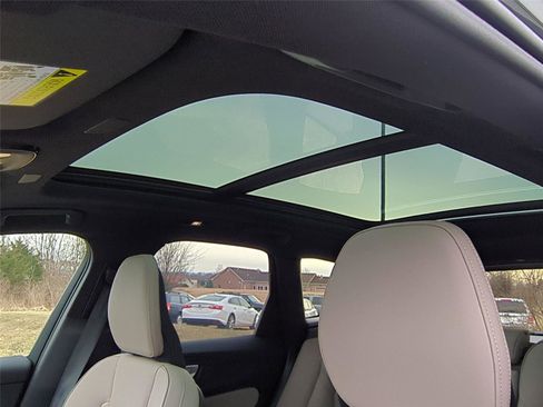 New 2026 Volvo XC60 B5 Plus w/ Climate Package image 10