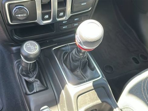 Used 2024 Jeep Wrangler Sport AWD/4WD image 16