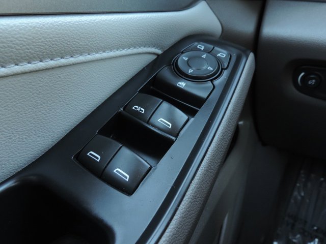 Used 2021 Chevrolet Traverse LT FWD image 26
