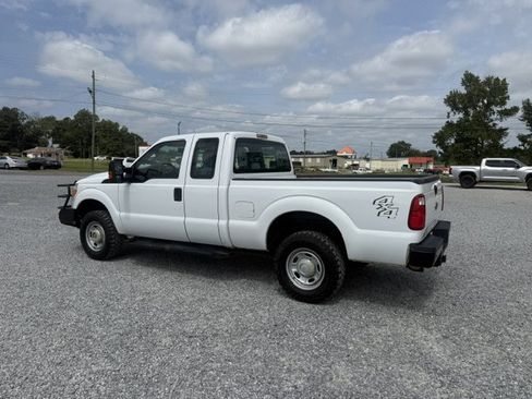 Used 2015 Ford F250 XL w/ Power Equipment Group AWD/4WD image 2