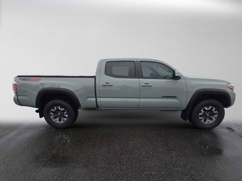 Used 2023 Toyota Tacoma TRD Off-Road w/ TRD Premium Off Road Package AWD/4WD image 8