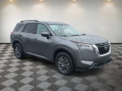 Used 2024 Nissan Pathfinder SV