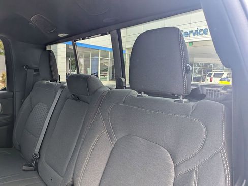 Used 2025 RAM 1500 Big Horn AWD/4WD image 25