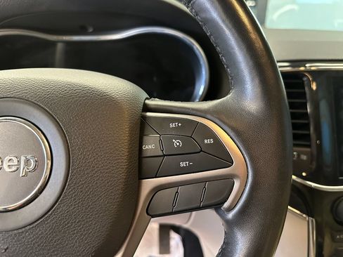 Used 2021 Jeep Grand Cherokee Limited AWD/4WD image 12