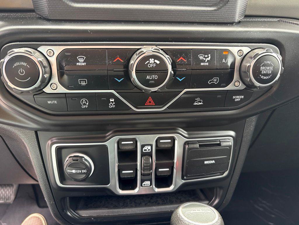 Used 2021 Jeep Gladiator Sport AWD/4WD image 32
