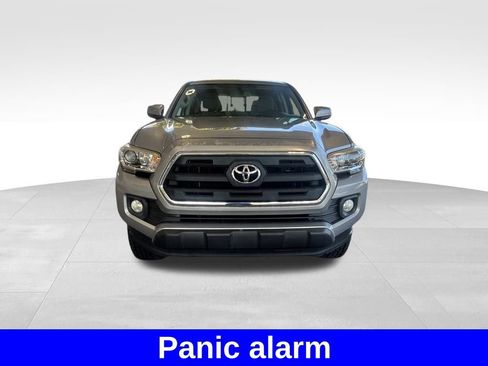 Used 2017 Toyota Tacoma SR5 image 8