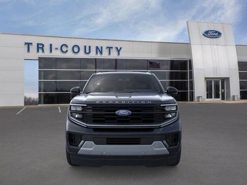 New 2026 Ford Expedition Max Platinum image 6