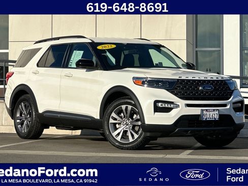 Used 2022 Ford Explorer XLT w/ Equipment Group 202A image 1