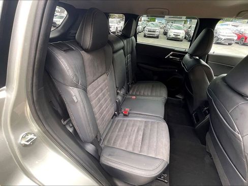 Used 2023 Mitsubishi Outlander SE AWD/4WD image 26