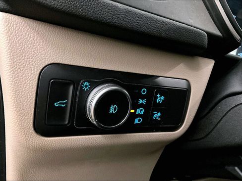 Certified 2020 Ford Escape SEL AWD/4WD image 30