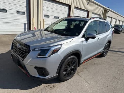 Used 2023 Subaru Forester Sport image 2