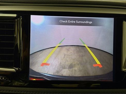 Used 2020 Chrysler Pacifica Limited image 19