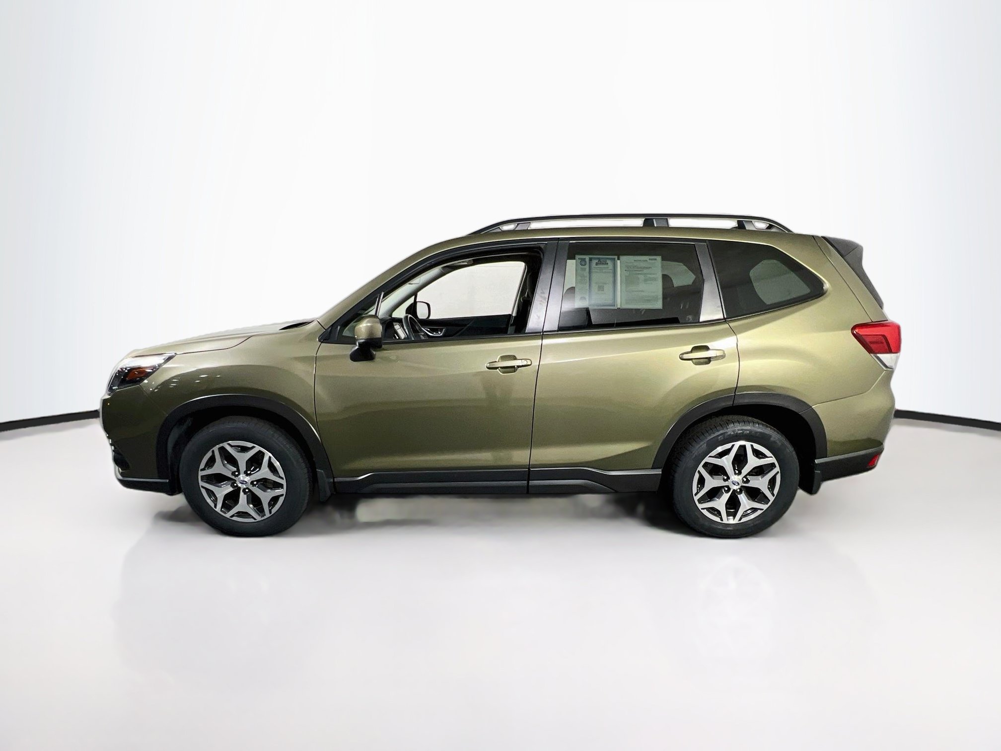 Used 2024 Subaru Forester Premium AWD/4WD image 8
