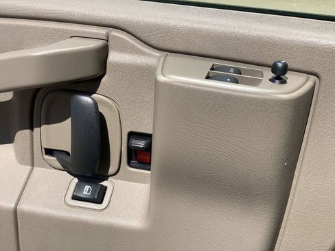 New 2026 Chevrolet Express 2500 RWD image 21