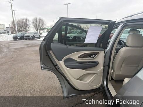 Used 2024 GMC Terrain Denali w/ Denali Premium Package image 25