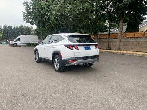 Certified 2025 Hyundai Tucson SE AWD/4WD image 3