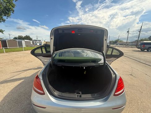 Used 2018 Mercedes-Benz E 300 image 16