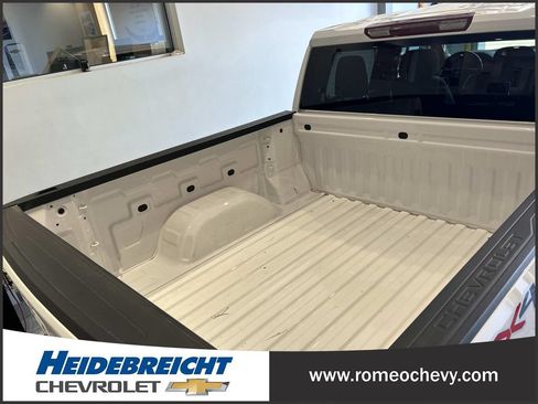 Used 2024 Chevrolet Silverado 1500 LT AWD/4WD image 35